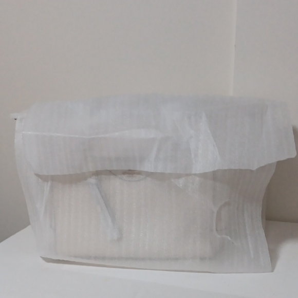 COACH KLEO Chalk Leather Tote with Gold Hardware - Picture 9 of 10